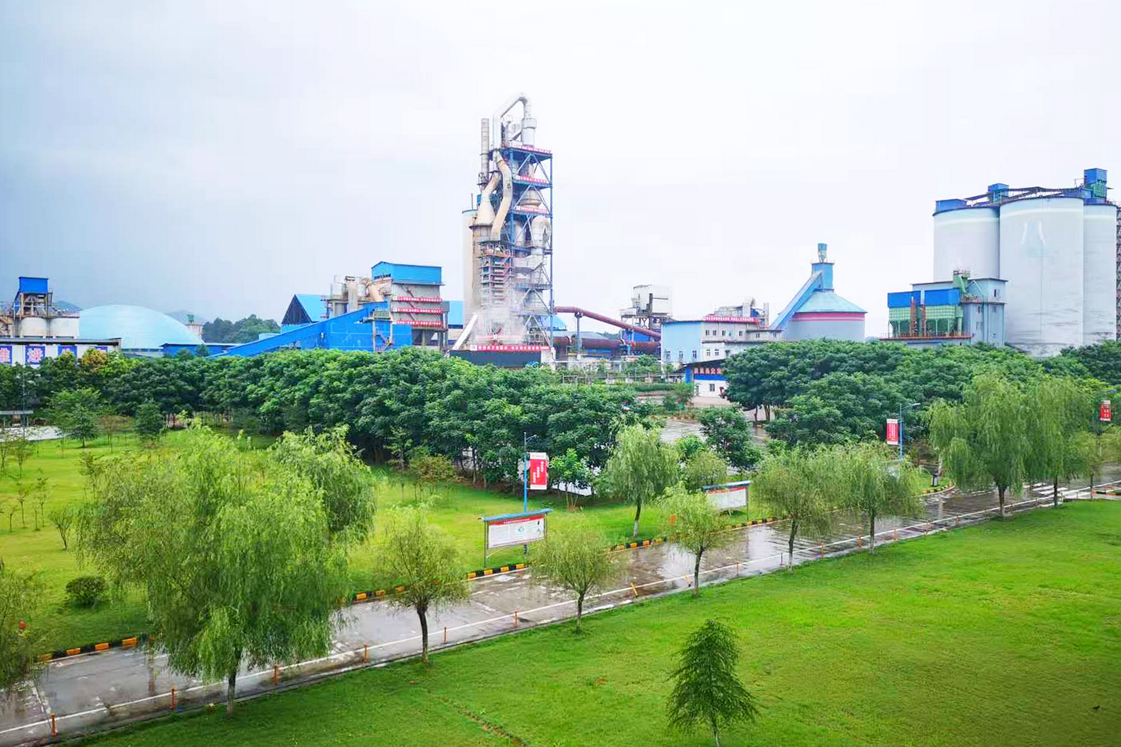 貫徹黨的二十大 創標桿丨四川利萬步森：黨建領航風帆正 凝心聚力促發展