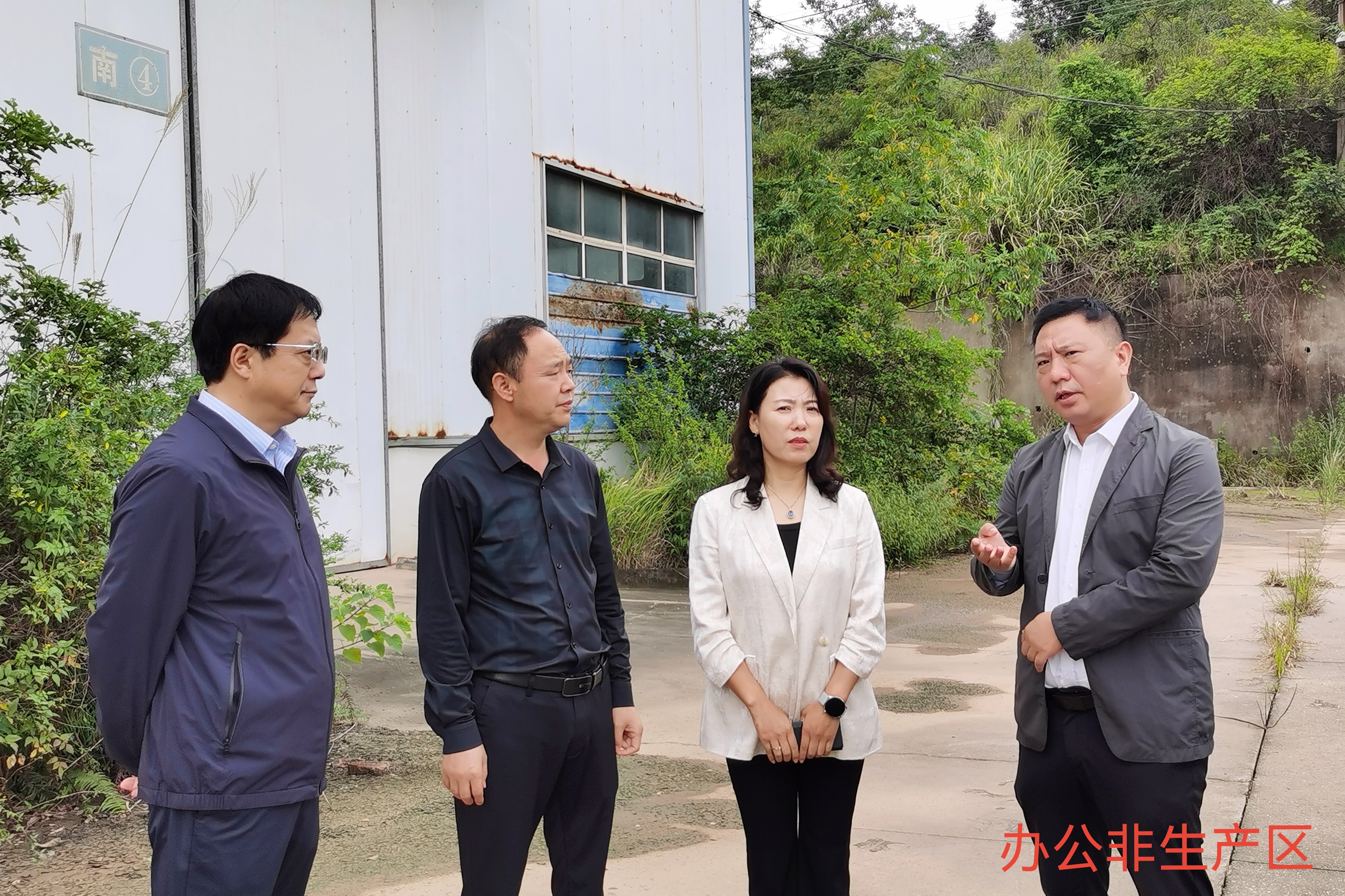 廣元市副市長格日樂到四川廣元西南商品混凝土有限公司調研